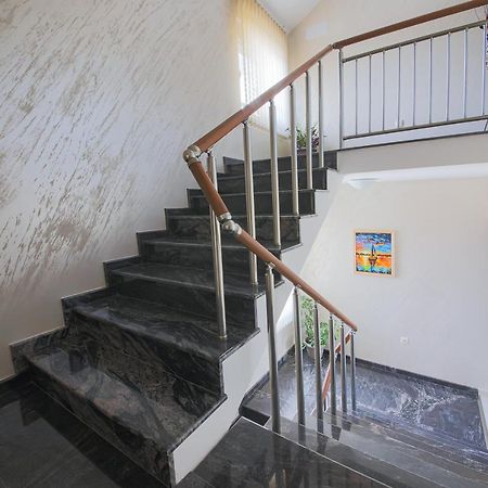 Guesthouse Phoenix Obzor Ngoại thất bức ảnh