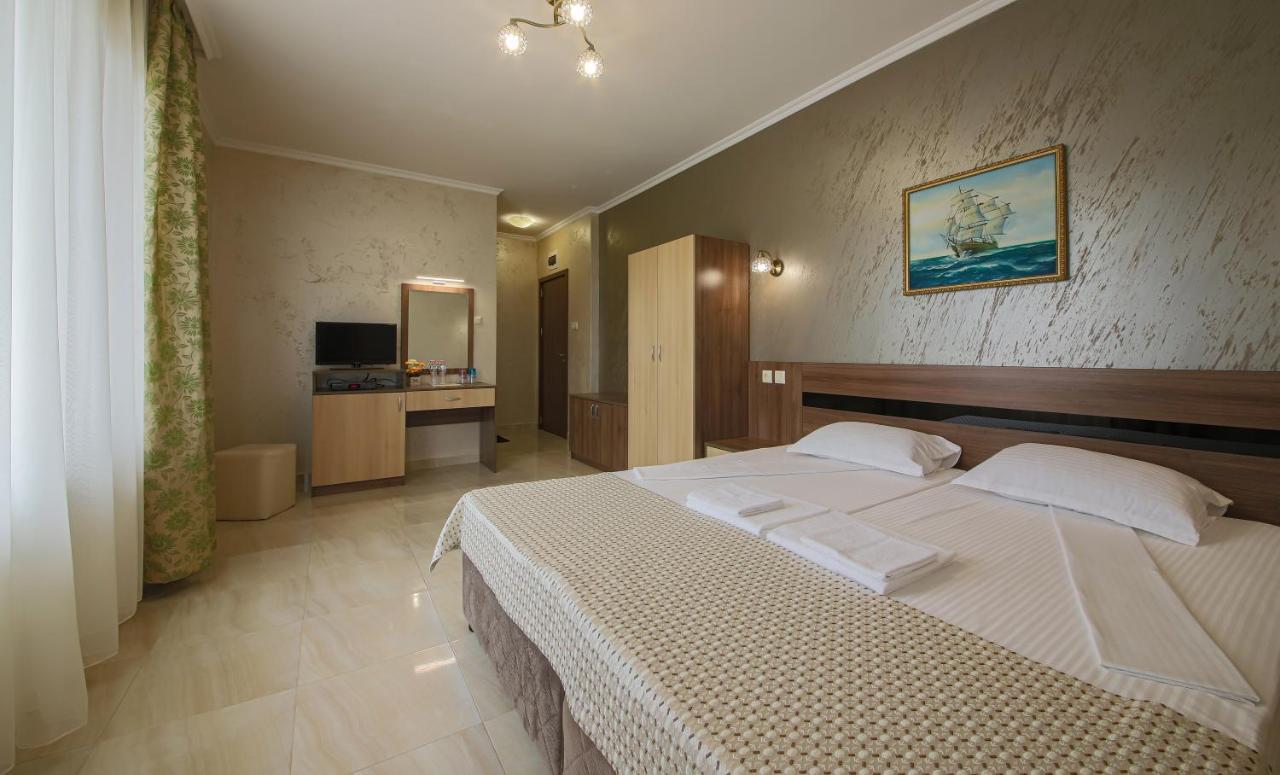 Guesthouse Phoenix Obzor Ngoại thất bức ảnh