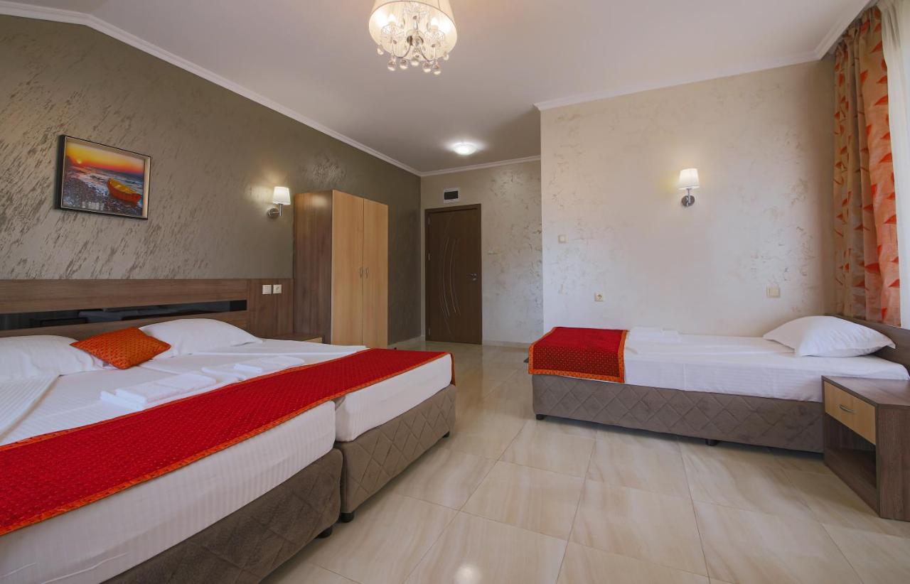 Guesthouse Phoenix Obzor Ngoại thất bức ảnh