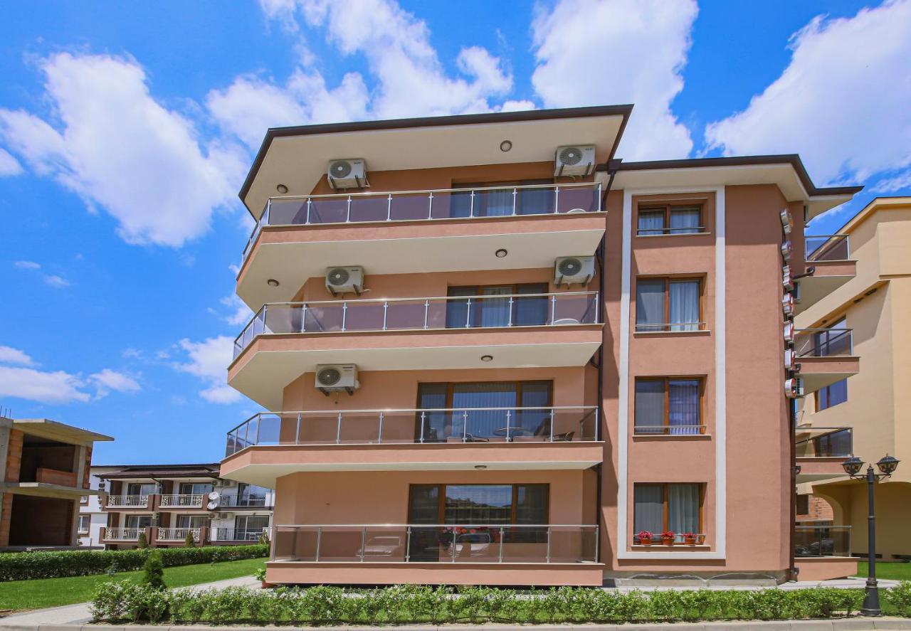 Guesthouse Phoenix Obzor Ngoại thất bức ảnh