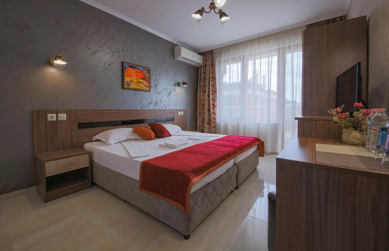 Guesthouse Phoenix Obzor Ngoại thất bức ảnh